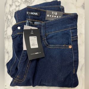 Fashion Nova Size 7 High Rise Jeans